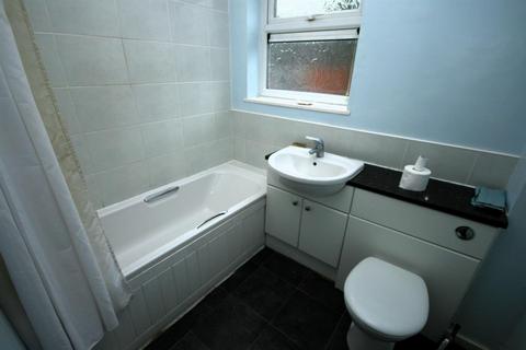 2 bedroom flat for sale, Lindens, Skelmersdale WN8