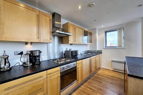 2 bedroom penthouse to rent, Gotts Road, Leeds LS12