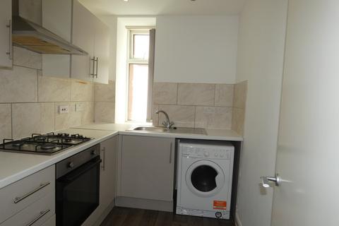 3 bedroom property to rent, Palatine Road F2