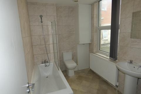 3 bedroom property to rent, Palatine Road F2