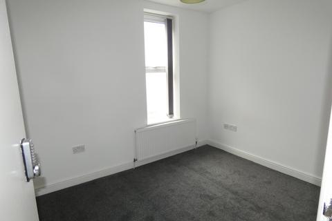 3 bedroom property to rent, Palatine Road F2