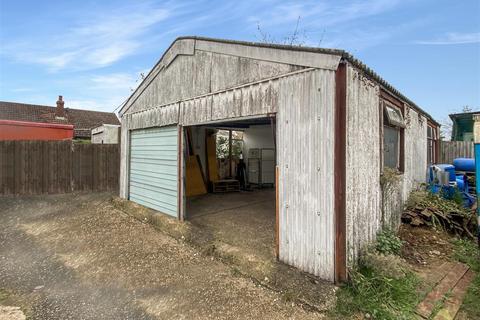 Garage to rent, Commercial Unit, London Road, Marks Tey, Colchester, CO6 1DT