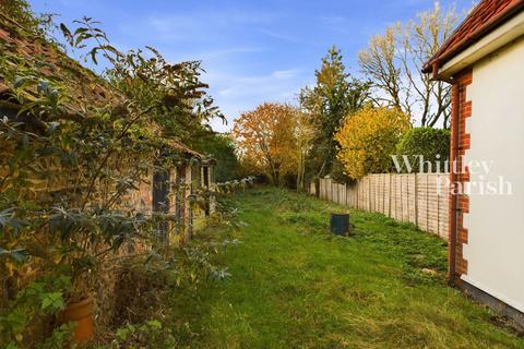 3 bedroom semi-detached house for sale, The Street, Garboldisham