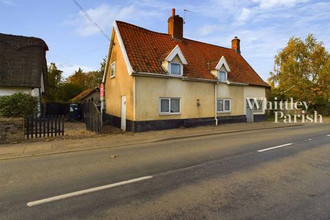 3 bedroom semi-detached house for sale, The Street, Garboldisham