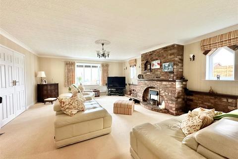 4 bedroom detached house for sale, Buxton Road, Disley, Stockport