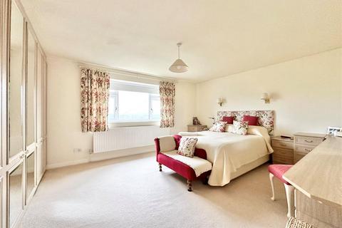 118 Buxton Road, Disley, Stockport, SK12 2HG
