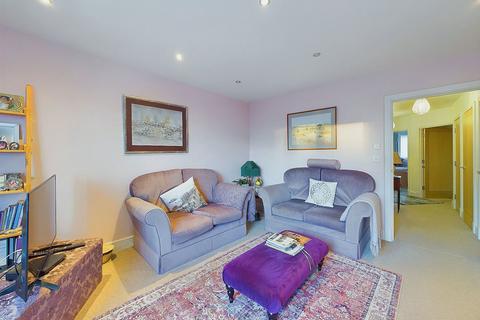 2 bedroom flat for sale, Marine Drive, Rottingdean, Brighton, BN2 7GZ