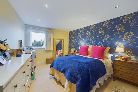 2 bedroom flat for sale, Marine Drive, Rottingdean, Brighton, BN2 7GZ