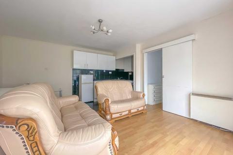 1 bedroom flat to rent, Dunstable Road, Luton LU4