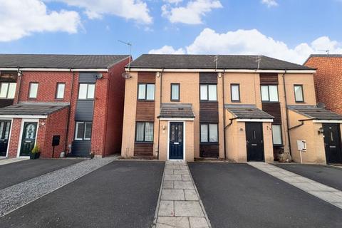 3 bedroom terraced house for sale, St. Aloysius View, Hebburn, NE31