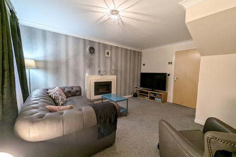 3 bedroom terraced house for sale, St. Aloysius View, Hebburn, NE31