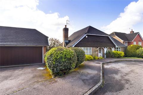 3 bedroom bungalow for sale, Richmond Way, West Sussex RH19