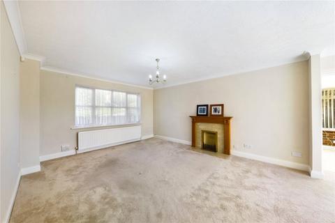 3 bedroom bungalow for sale, Richmond Way, West Sussex RH19