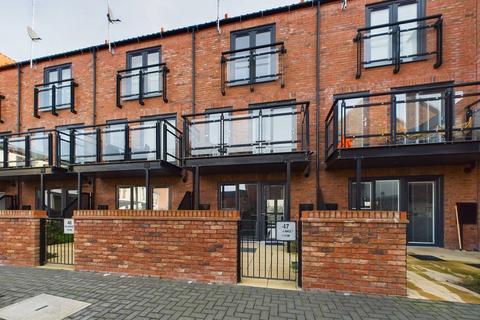 3 bedroom townhouse for sale, Blanket Row Hull HU1