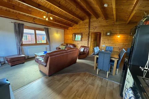 3 bedroom log cabin for sale, Duck Lagoon, Tattershall Lakes Country Park, Sleaford Road, Tattershall LN4