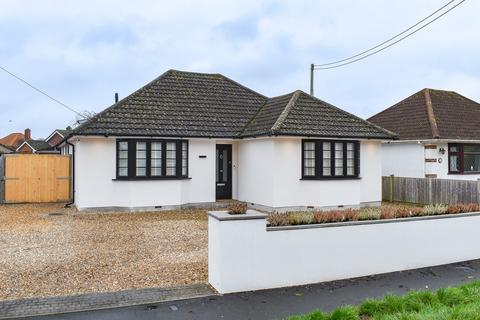 4 bedroom detached bungalow for sale, Oakwood Avenue, New Milton, BH25