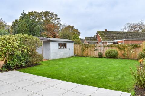 4 bedroom detached bungalow for sale, Oakwood Avenue, New Milton, BH25