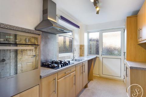 3 bedroom semi-detached house to rent, Birkdale Walk, Leeds