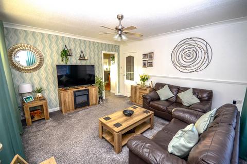 3 bedroom end of terrace house for sale, Pembroke Avenue, Birtley