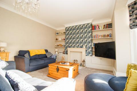 2 bedroom flat for sale, Southdene, Filey YO14