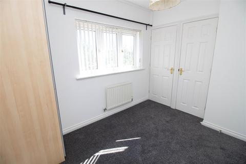 2 bedroom terraced house to rent, Bittern Close, Gateshead NE11