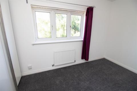 2 bedroom terraced house to rent, Bittern Close, Gateshead NE11