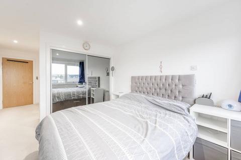 2 bedroom flat for sale, Stanmore Place, Stanmore, HA7