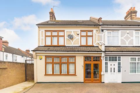 4 bedroom end of terrace house for sale, Heathview Road,, Norbury, Thornton Heath, CR7