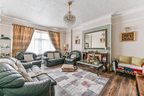 4 bedroom end of terrace house for sale, Heathview Road,, Norbury, Thornton Heath, CR7