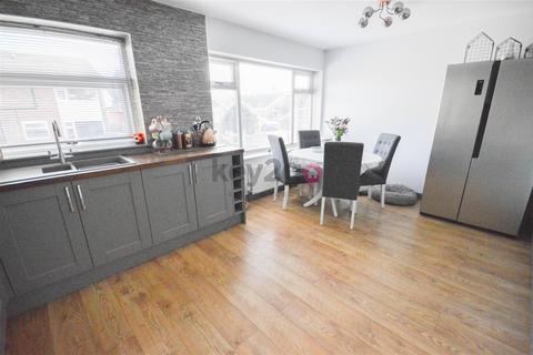 3 bedroom detached house for sale, Ullswater Avenue, Halfway, Sheffield, S20