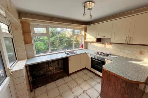 3 bedroom terraced house to rent, Apethorn Lane, Hyde, SK14