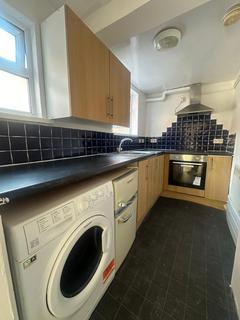 1 bedroom flat to rent, Fosse Road South, Leicester LE3