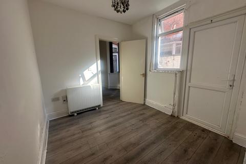 1 bedroom flat to rent, Fosse Road South, Leicester LE3