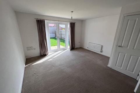 2 bedroom end of terrace house to rent, Pickard Way, Leicester LE3