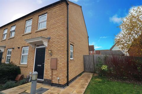 2 bedroom end of terrace house to rent, Pickard Way, Leicester LE3