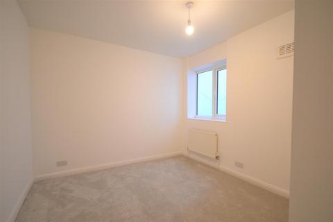 1 bedroom flat to rent, Brunswick Place, Hove