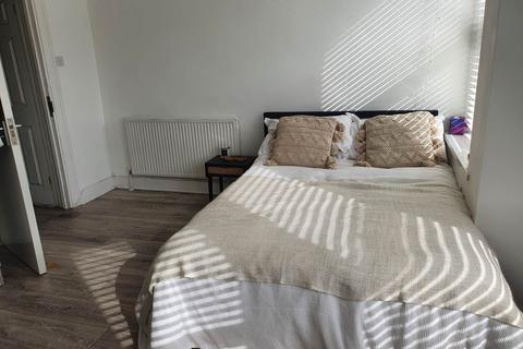 5 bedroom house to rent, Tewkesbury Street, Cathays, Cardiff