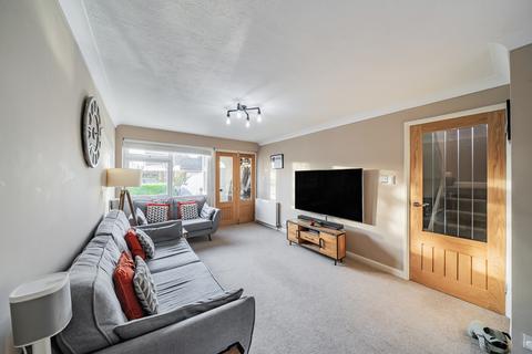 3 bedroom semi-detached house for sale, Esk Gardens, Wetherby, West Yorkshire