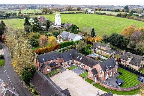 4 bedroom semi-detached house for sale, Mill Lane, Hammerwich