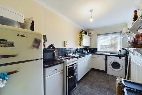 2 bedroom flat to rent, Sherborne Close, Hereford HR2