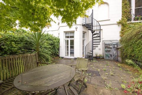 3 bedroom apartment for sale, Clifton Gardens, Little Venice