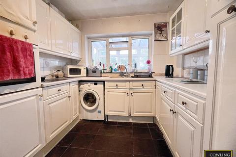 2 bedroom semi-detached house for sale, Margarite Way, Wickford