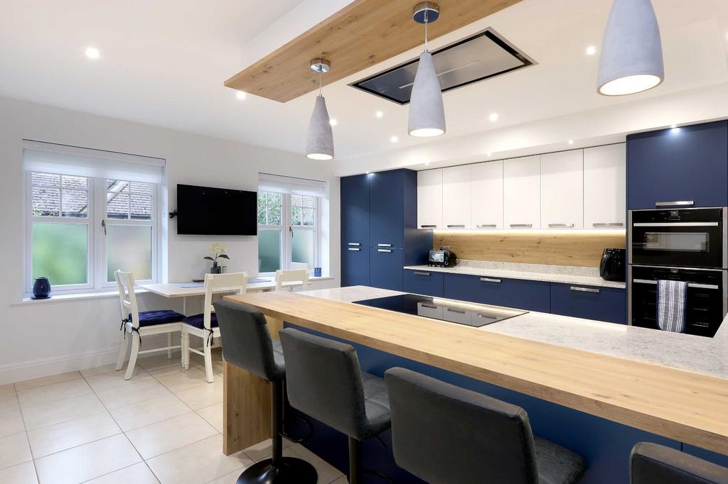 Kitchen/Dining