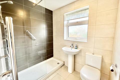 4 bedroom semi-detached house for sale, Dundee Close, Chapel House, NE5