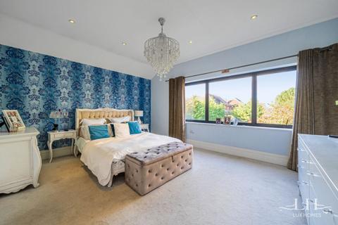 49 Herbert Road, Hornchurch, RM11 3LL