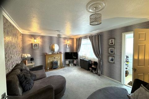 3 bedroom end of terrace house for sale, Weld Close, Staplehurst