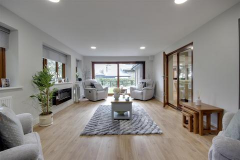 undefined, Grange Park, Swanland