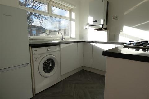 2 bedroom flat to rent, Hastings Court