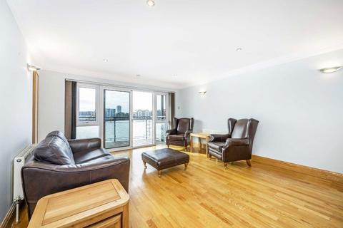 2 bedroom flat to rent, Wapping High Street, London E1W