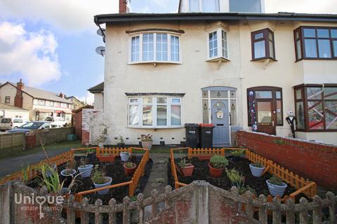 2 bedroom ground floor flat for sale, Beach Road, Thornton-Cleveleys, Lancashire, FY5 1EG